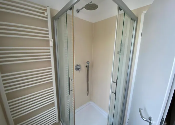 Cozy 6 At Cathedral * Köln