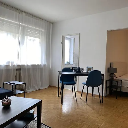 Cozy 6 At Cathedral *